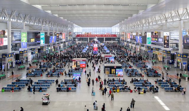 Fotoğraf: Çin'de Bahar Festivali dönemi için tren biletleri satışa çıktı