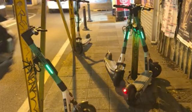 Kadıköy’de kaldırımlardaki scooter araçlar toplanmaya başladı