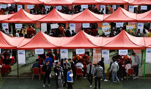 Çinli bakan: Çin, 2023 yılında istihdamda genel bir istikrar sağlayacak