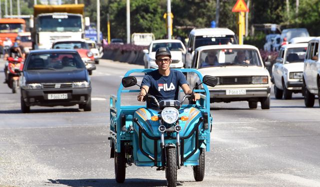 Çin üretimi elektrikli otomobiller ve motosikletler Küba sokaklarında daha fazla boy gösteriyor