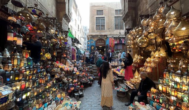 Mısır'ın ünlü çarşısı Çinli turistlerin geri dönüşünü memnuniyetle karşılıyor