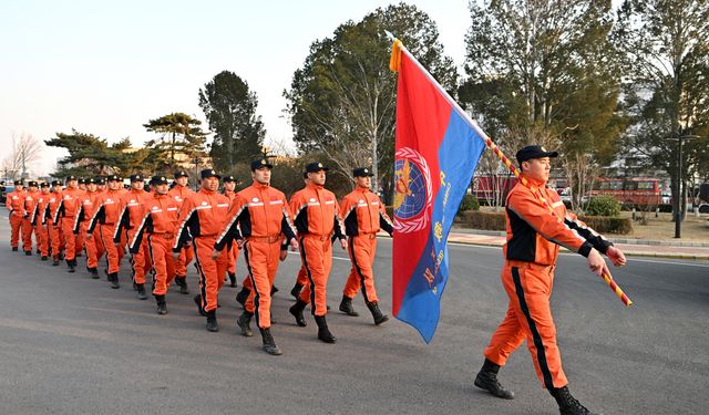 Çinli kurtarma ekibi Türkiye'ye doğru yola çıktı