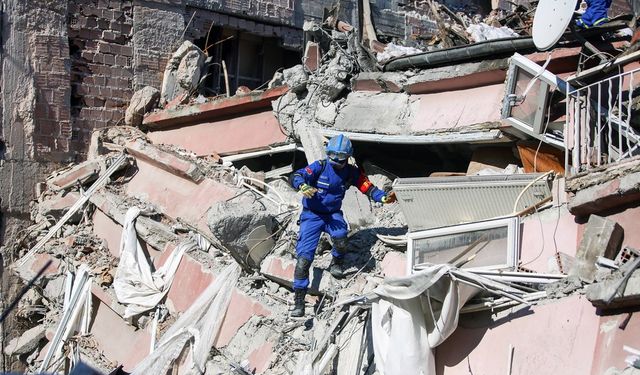 Çinli ekiplerin deprem bölgesindeki çalışmaları devam ediyor