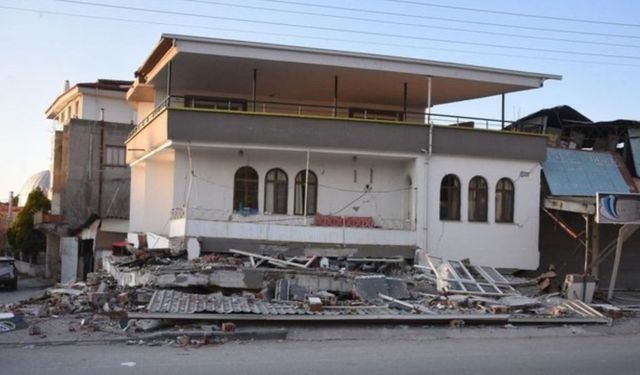 İçişleri Bakanlığı, depremzedeleri taşıyacak nakliye firmalarının tarifelerini belirledi