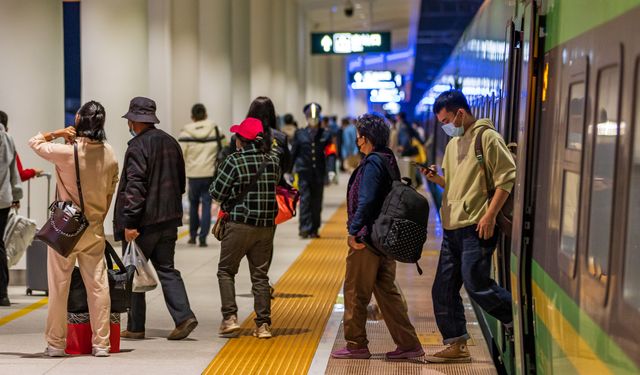 Çin-Laos Demiryolu 10,3 milyon yolcu taşıdı