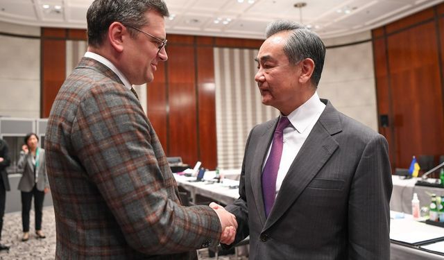 Üst düzey Çinli yetkili: Çin, Ukrayna'da barış için ısrarla çabalıyor