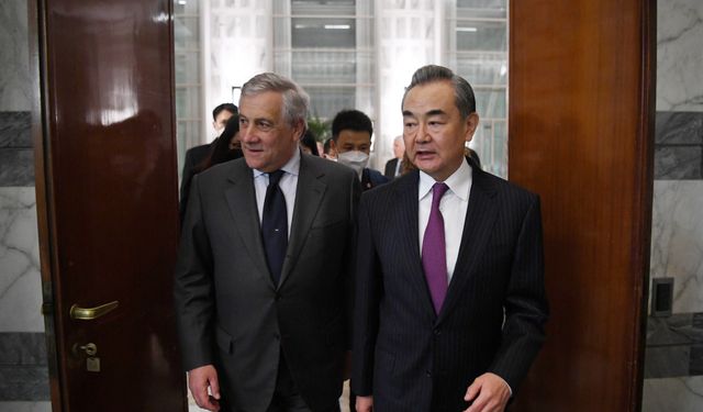 Çinli üst düzey yetkili, İtalya Dışişleri Bakanı ile görüştü