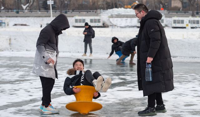 Çin'in Harbin kentindeki kar ve buz temalı park sezonu kapadı