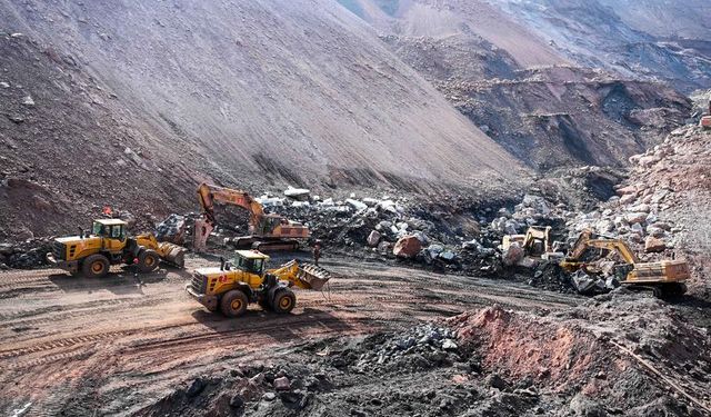 Çin'in Sichuan eyaletindeki kömür madeni kazasında hayatını kaybedenlerin sayısı 8'e yükseldi