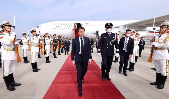 Macron: Çin ile ekonomi, ticaret ve kültürde işbirliğini güçlendirmek istiyoruz