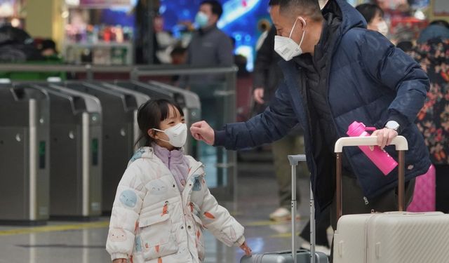 Çin'de toplu taşımada maske zorunluluğu kaldırıldı