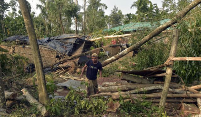 Mocha Kasırgası, Bangladeş'in Cox's Bazar bölgesinde yıkıcı hasarlara yol açtı