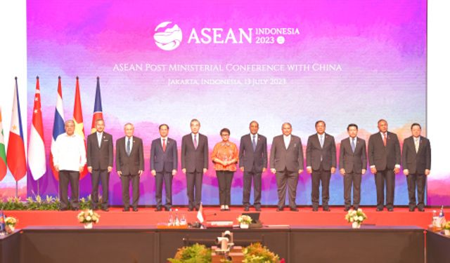 Çinli üst düzey diplomat, ASEAN-Çin Dışişleri Bakanları Toplantısı'na katıldı