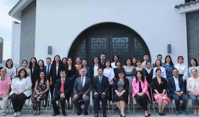 Çin Büyükelçisi Çince Kurumları Toplantısına Katıldı