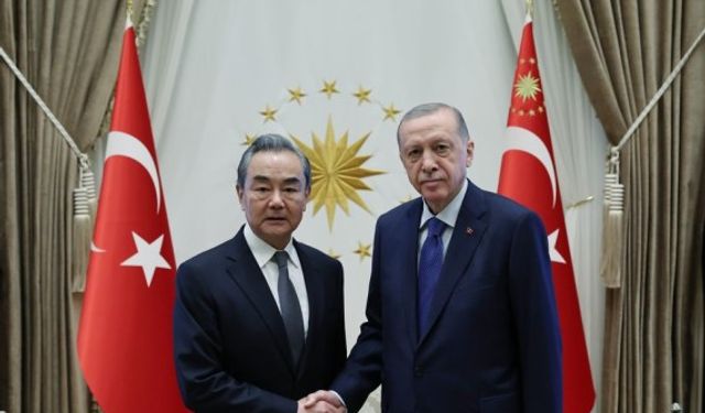 Cumhurbaşkanı Erdoğan, Wang Yi ile ikili ilişkiler ele aldı