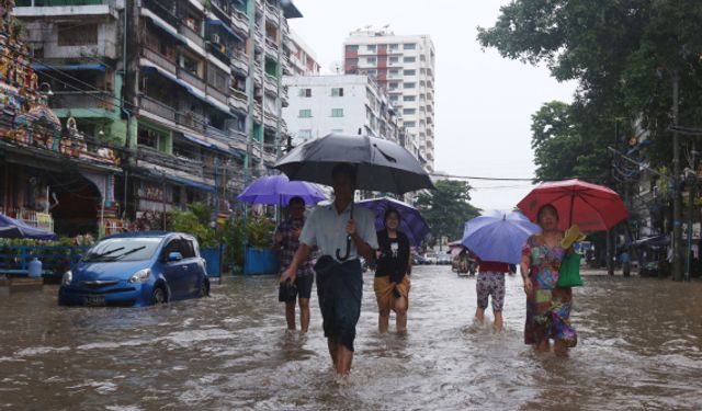 Myanmar'ın batısını vuran seller nedeniyle binlerce kişi tahliye edildi