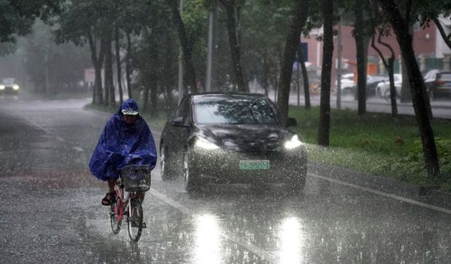 Beijing'de şiddetli yağışlar nedeniyle 11 kişi hayatını kaybetti