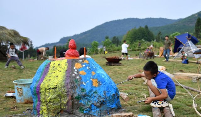 Çin'in Hunan eyaletinde çocuklar yaz tatilinde sanat öğrendi