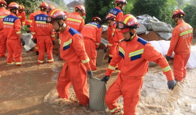 Çin'in Heilongjiang eyaletinde selden etkilenen bölgelere yardım malzemesi tahsis edildi