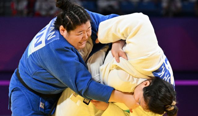 19. Asya Oyunları Judo müsabakasında Çinli ve Kazak sporcular karşı karşıya geldi