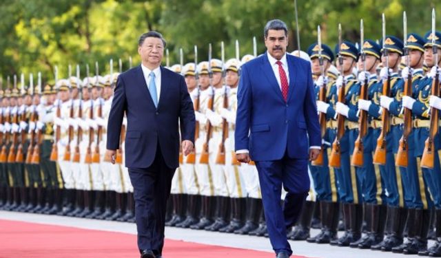 Çin Cumhurbaşkanı Xi, Venezuelalı mevkidaşı Maduro ile görüştü