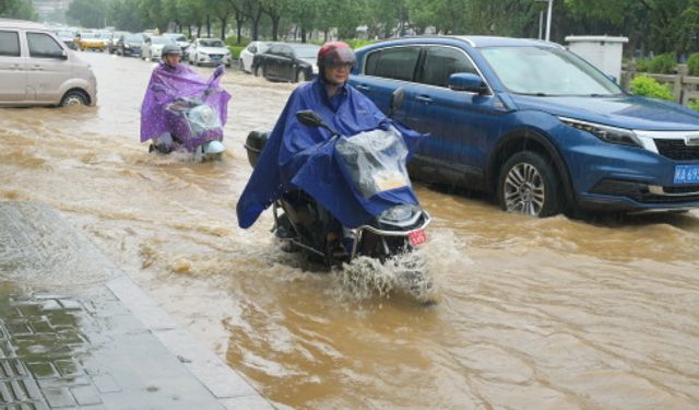 Çin'in Fuzhou kenti rekor yağışa sahne oldu