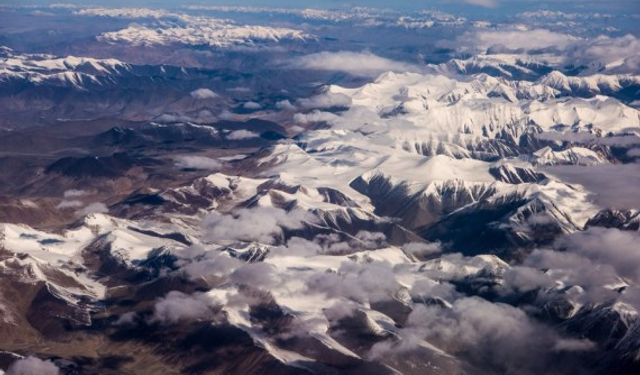 Çin, Kunlun Dağları'ndaki en yüksek meteoroloji istasyonunun inşasını tamamladı