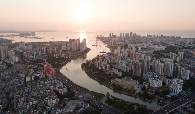 Çin'in Hainan eyaletinin Kuşak ve Yol ülkeleriyle ticareti on yılda istikrarlı şekilde arttı