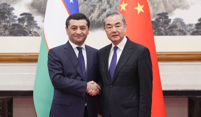 Çin-Özbekistan Dışişleri Bakanları Stratejik Diyalog toplantısının ilki Beijing'de yapıldı