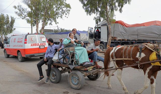 Yerinden edilen Filistinlilerin güneye göçü devam ediyor