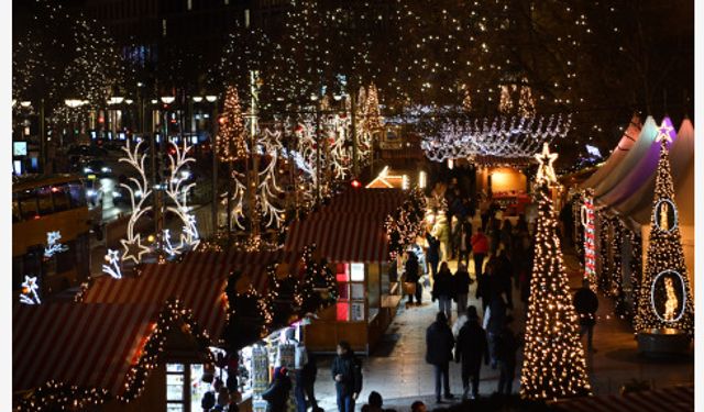 Berlin'deki Noel pazarları ilgi topluyor