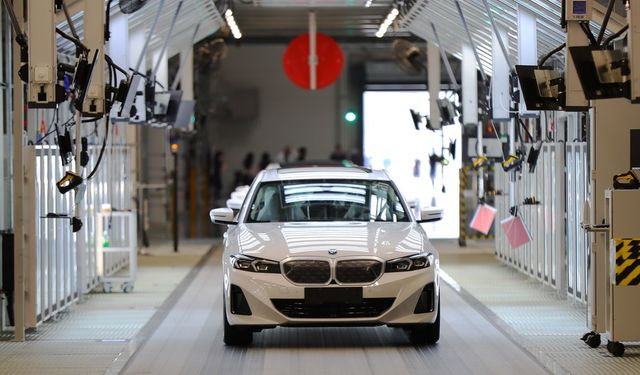 BMW, Çin pazarındaki yeni enerjili araç satışlarında güçlü artış bildirdi