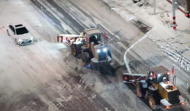 Çin, rekor soğuklarla mücadele için harekete geçti