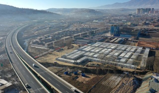 Çin'in Gansu eyaletinde depremzedeler için 15.000 prefabrik ev inşa edilecek