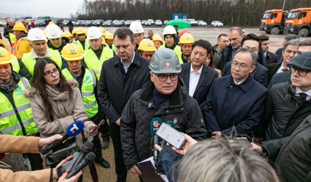 Çinli şirketler Sırbistan'da otoyol inşasına başladı