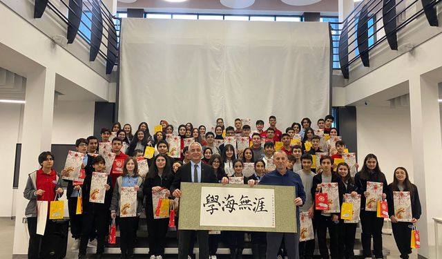 Bitlis’teki öğrencilere 'Çince’nin Kariyere Etkisi' konulu seminer düzenlendi