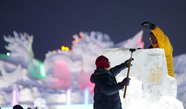 Çin'de 35. Harbin Uluslararası Buzdan Heykel Yarışması başladı