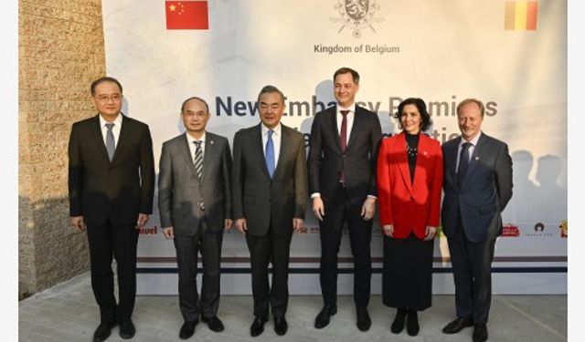 Çin ve Belçika dışişleri bakanları, Belçika'nın yeni Beijing Büyükelçiliği'nin açılışını yaptı