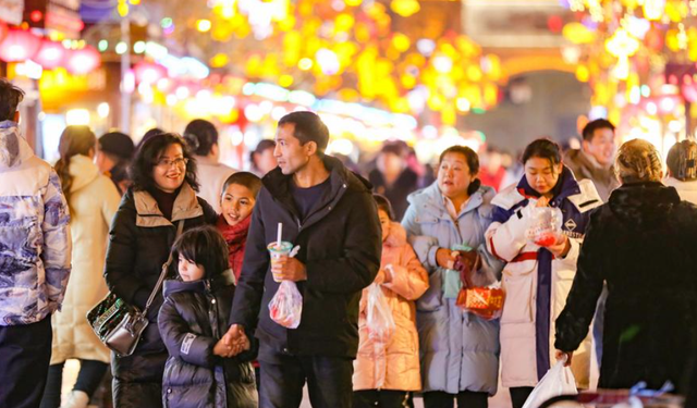 Çin'in Xinjiang bölgesindeki Kaşgar antik kentinde Bahar Bayramı'nın cazibesi hissediliyor