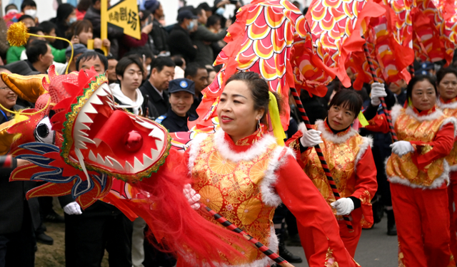 Çin'in Shaanxi eyaletinde Bahar Bayramı geçit töreniyle kutlandı