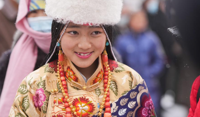 Çin'in Tibet bölgesinde "Buda'nın Güneşlenmesi" töreni düzenlendi