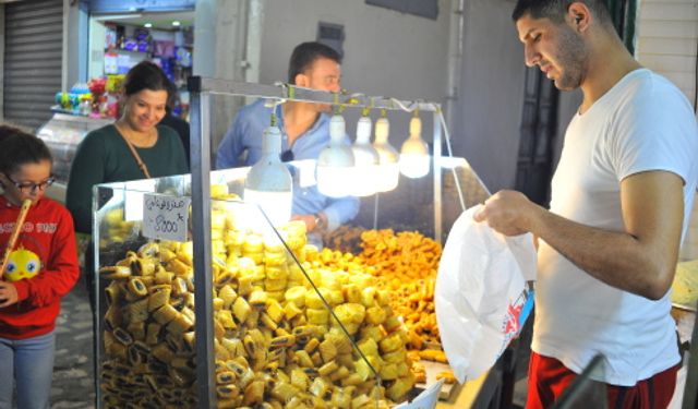 Tunus'ta Ramazan sofraları geleneksel tatlılarla süsleniyor