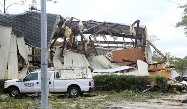 ABD'nin güneyini vuran şiddetli fırtınalar nedeniyle bir kişi öldü