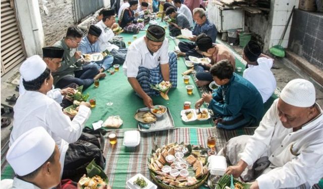 Asya ülkelerinde Ramazan Bayramı kutlamaları