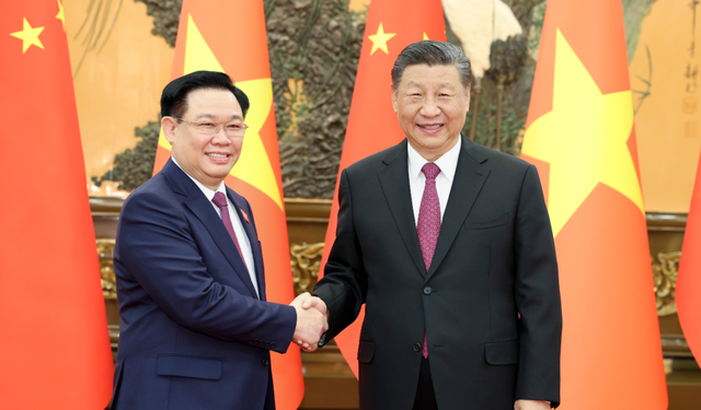 Çin Cumhurbaşkanı Xi, Vietnam Ulusal Meclis Başkanı ile görüştü