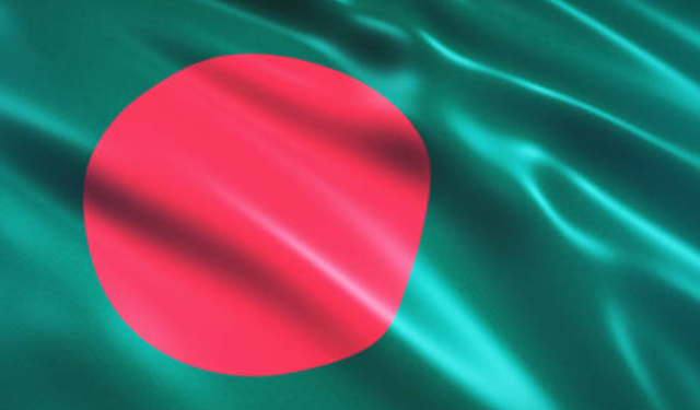 Bangladeş'te teknenin kopan halatı yolculara çarptı: 5 ölü
