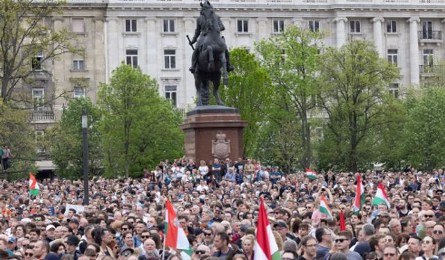 Macaristan'da hükümet karşıtı miting düzenlendi