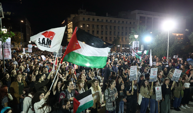 Yunanistan'da öğrenciler Filistin'e destek gösterisi düzenledi