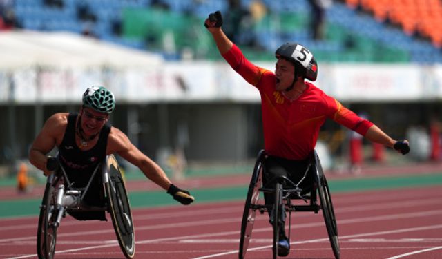 Para Atletizm Dünya Şampiyonası erkekler 100 metre T54 finalinde Çinli sporcu gümüş madalya aldı