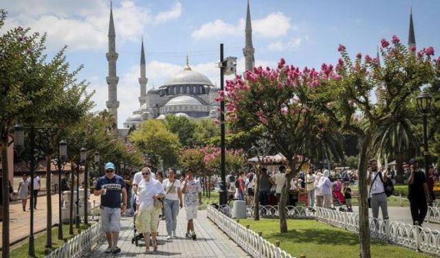 2024'ün ilk dört ayında İstanbul'a gelen turist sayısı rekor kırdı